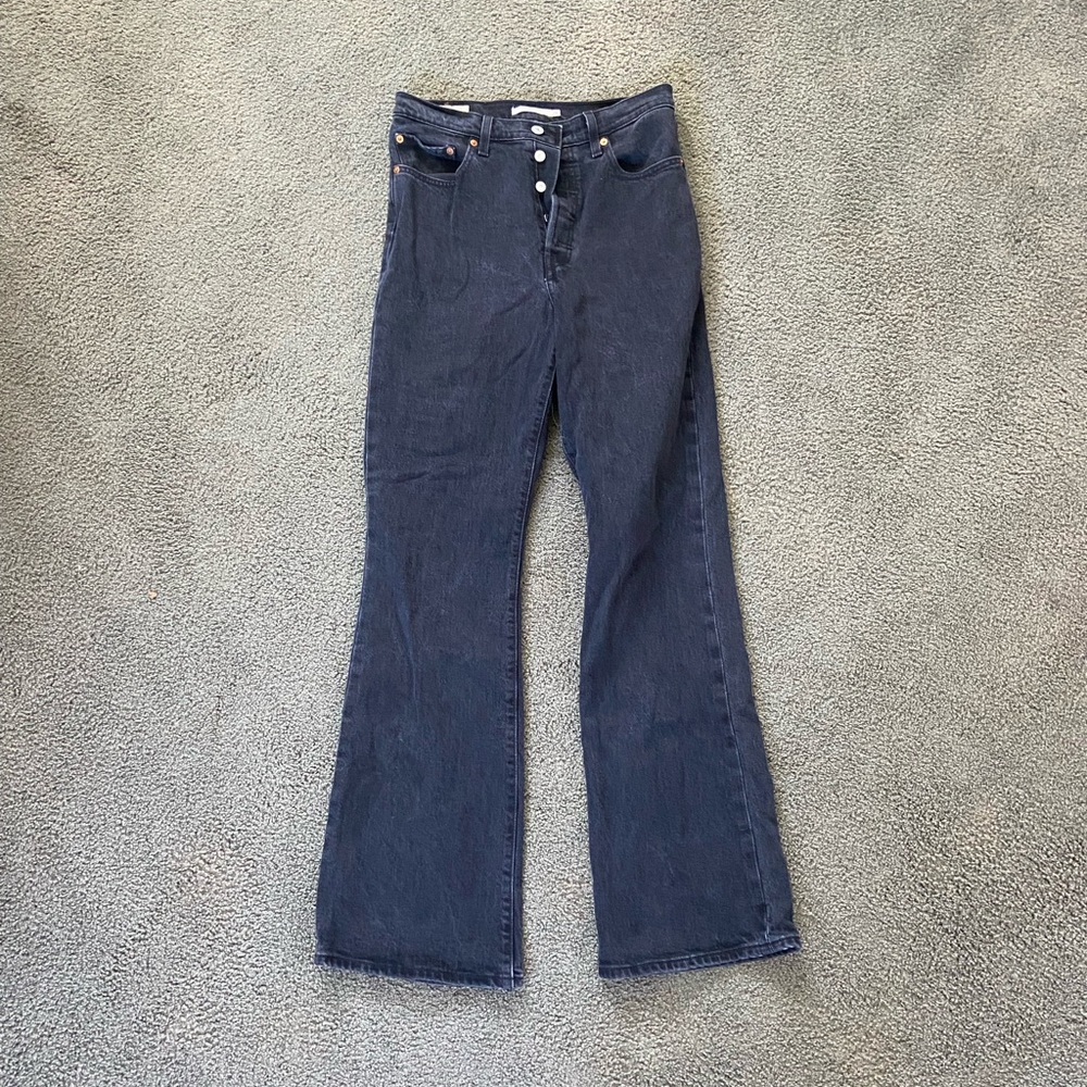 SOLD ON DEPOP Black Ribcage Levis